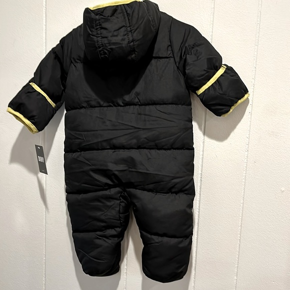 NWT DKNY $85 Zip Up Black Yellow Hooded Puffer Snowsuit NEW - Picture 7 of 9